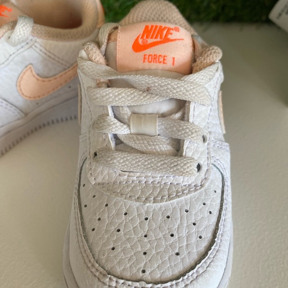 5C Airforce 1s - Picture 5 of 5